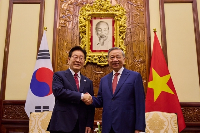 청와대 "베트남 신 지도부와 정치적 신뢰 확보…인프라·에너지 협력 고도화"