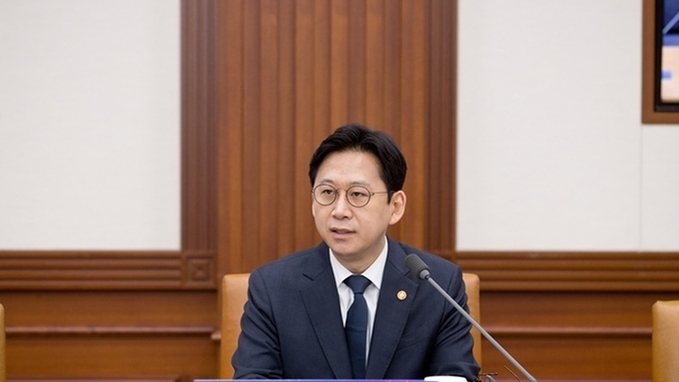 '소재 AI'가 설계, '연구로봇'이 실험…신소재 개발 가속화