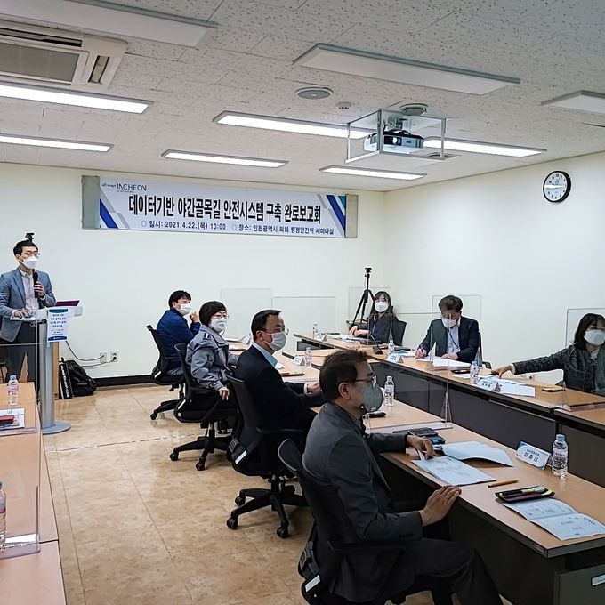 	 야간골목길 