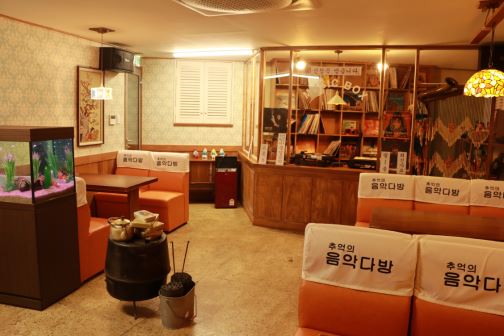 그림입니다.

원본 그림의 이름: CLP00000ef80006.bmp

원본 그림의 크기: 가로 1128pixel, 세로 752pixel