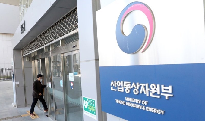 K-방산, 글로벌 4대 강국 도약 위해 민군 맞손 잡다